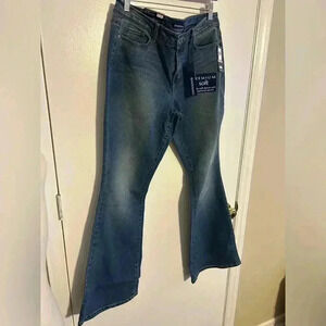 Bandolino slim flare leg Carina  Woman’s Jeans 12 new with tags